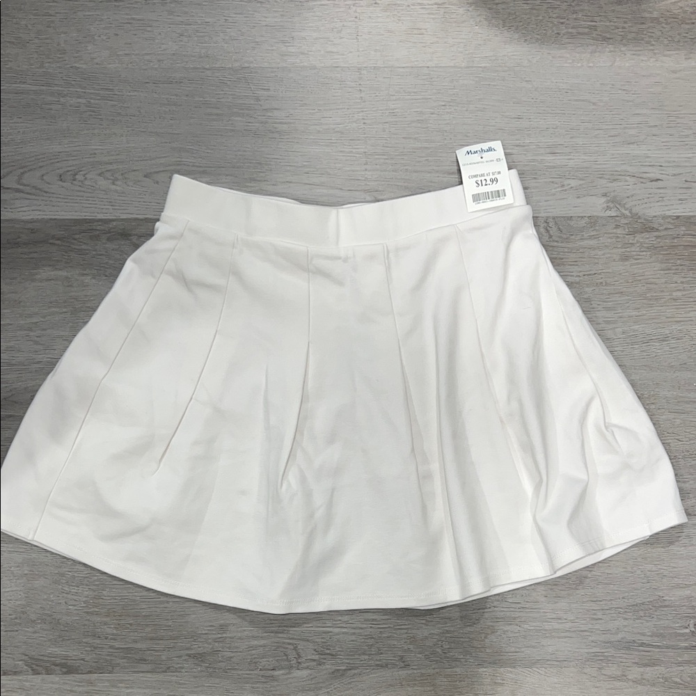 Eyeshadow White Fabric Detail